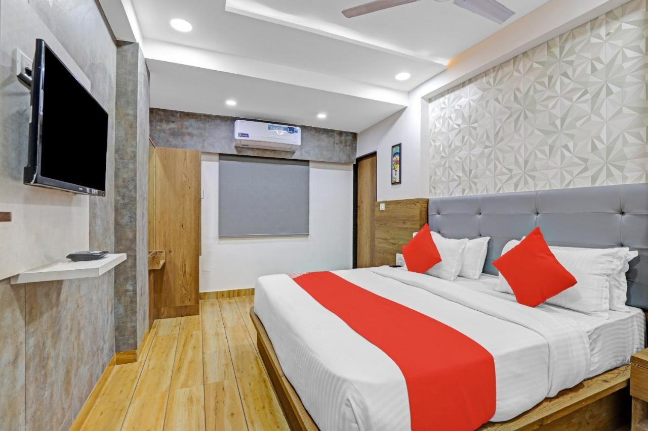 אחמדאבאד Hotel O R S Palace מראה חיצוני תמונה