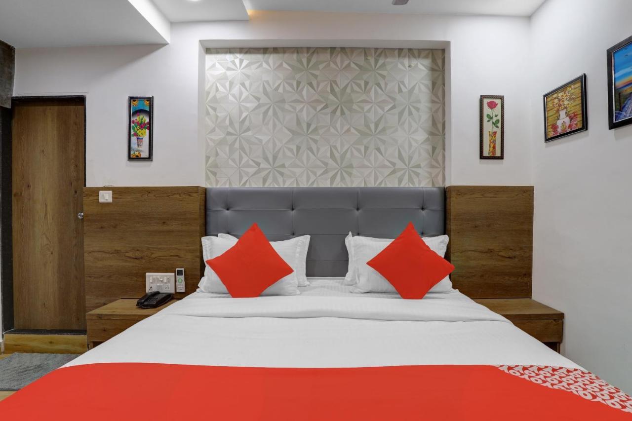 אחמדאבאד Hotel O R S Palace מראה חיצוני תמונה